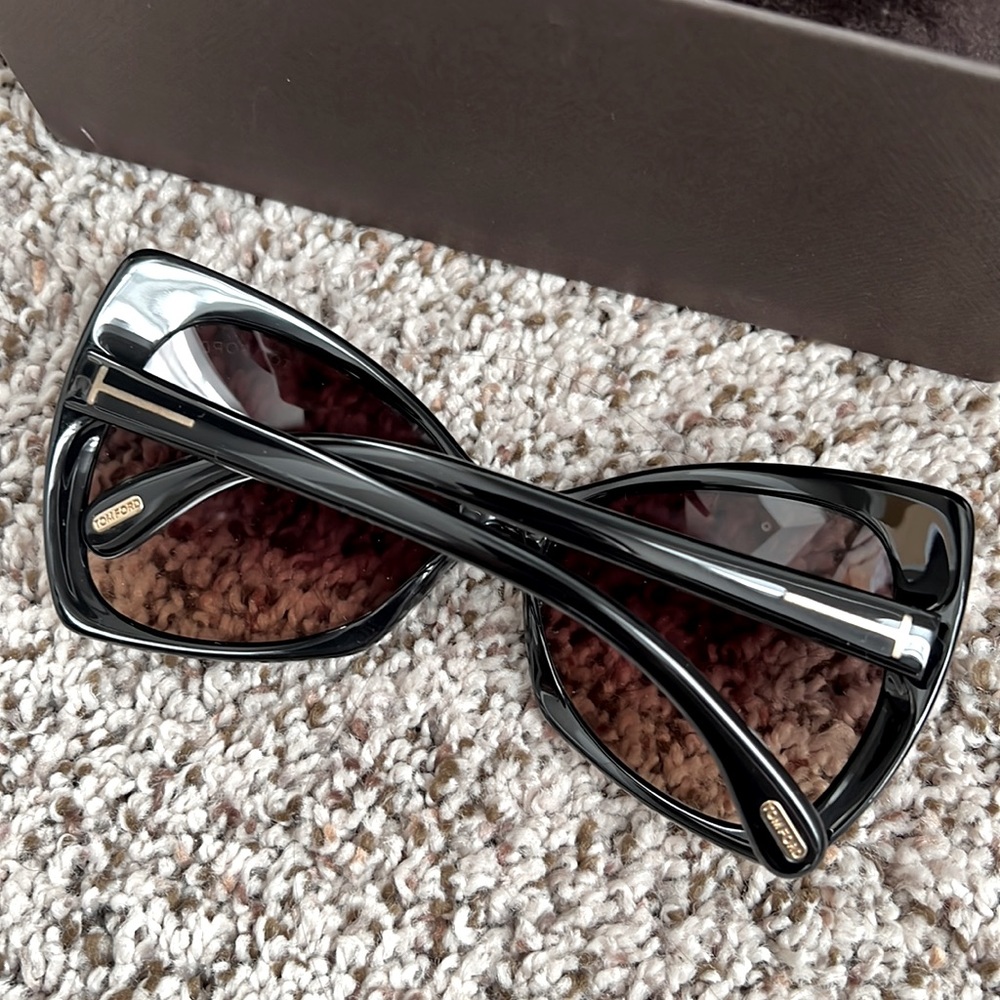 Tom Ford sunglasses - Picture 3 of 8